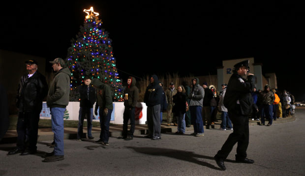 Black Friday kicks off with a crowd at Cabelas